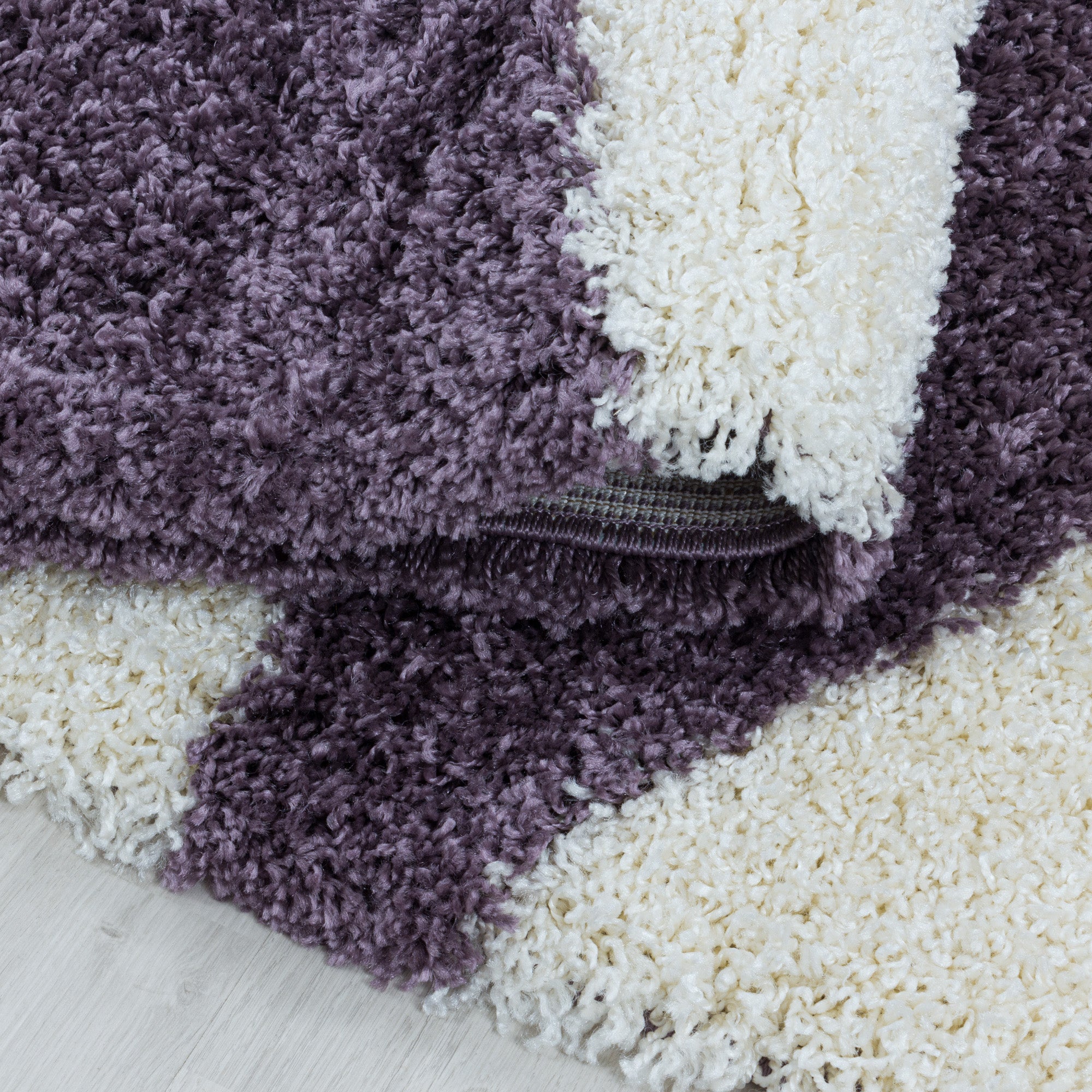 Deep pile rug, long pile meander design, fluffy shaggy rug for living room