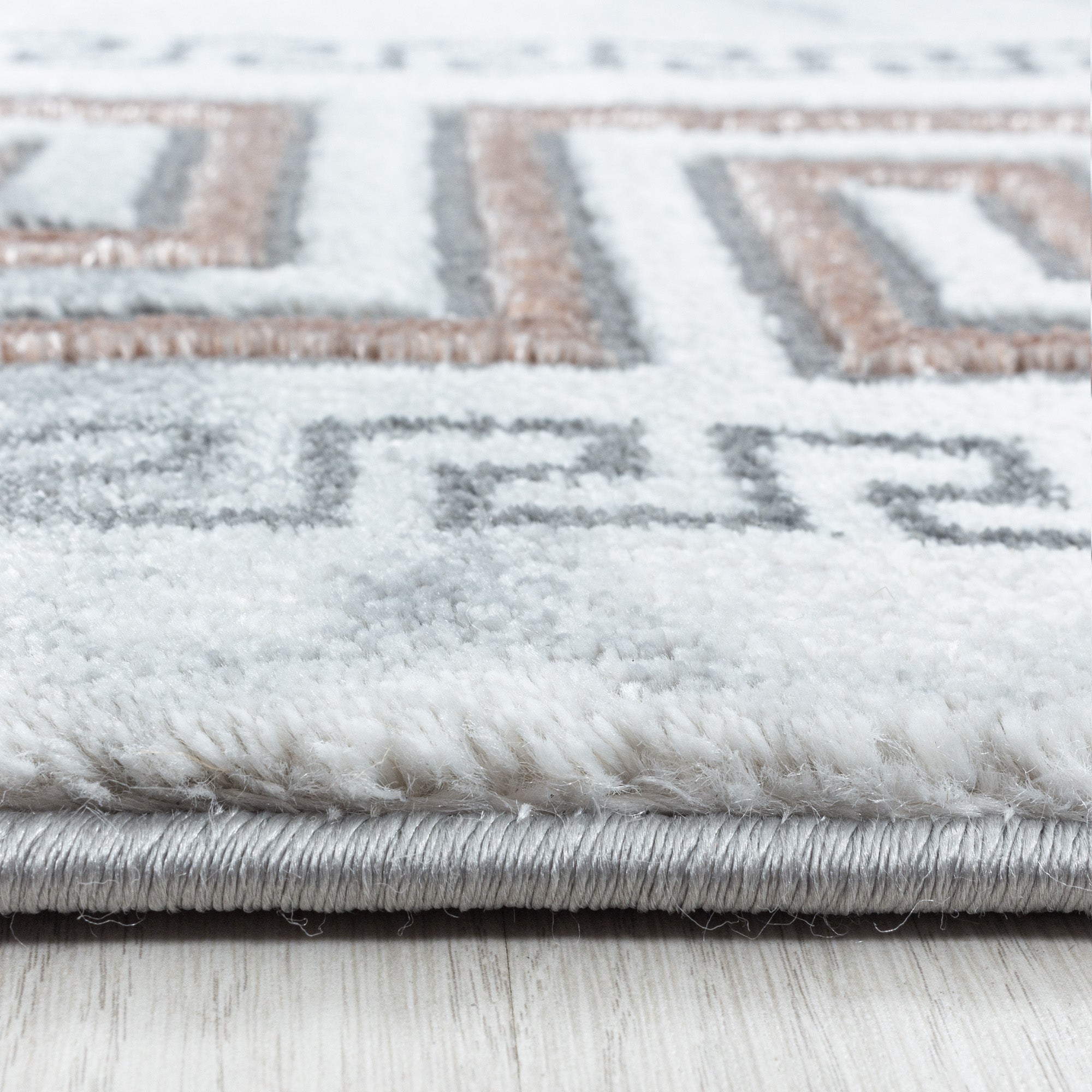 Tapis salon tapis design scandinave aspect marbre avec fibres brillantes