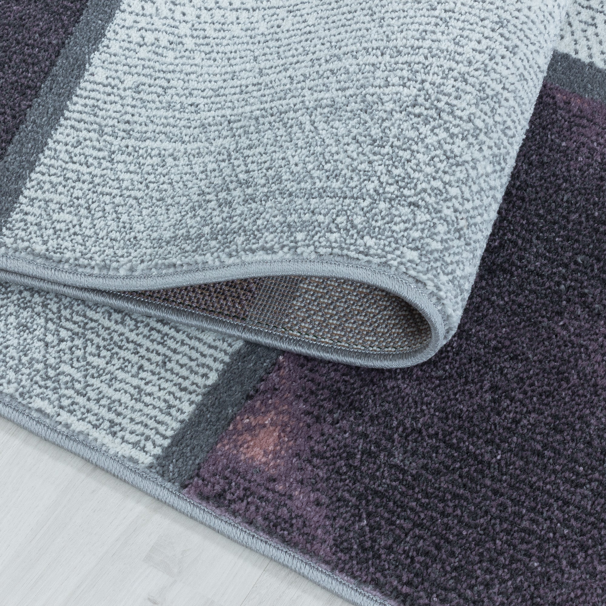 Tapis de salon design moderne, doux, à poils courts, design à carreaux, robuste