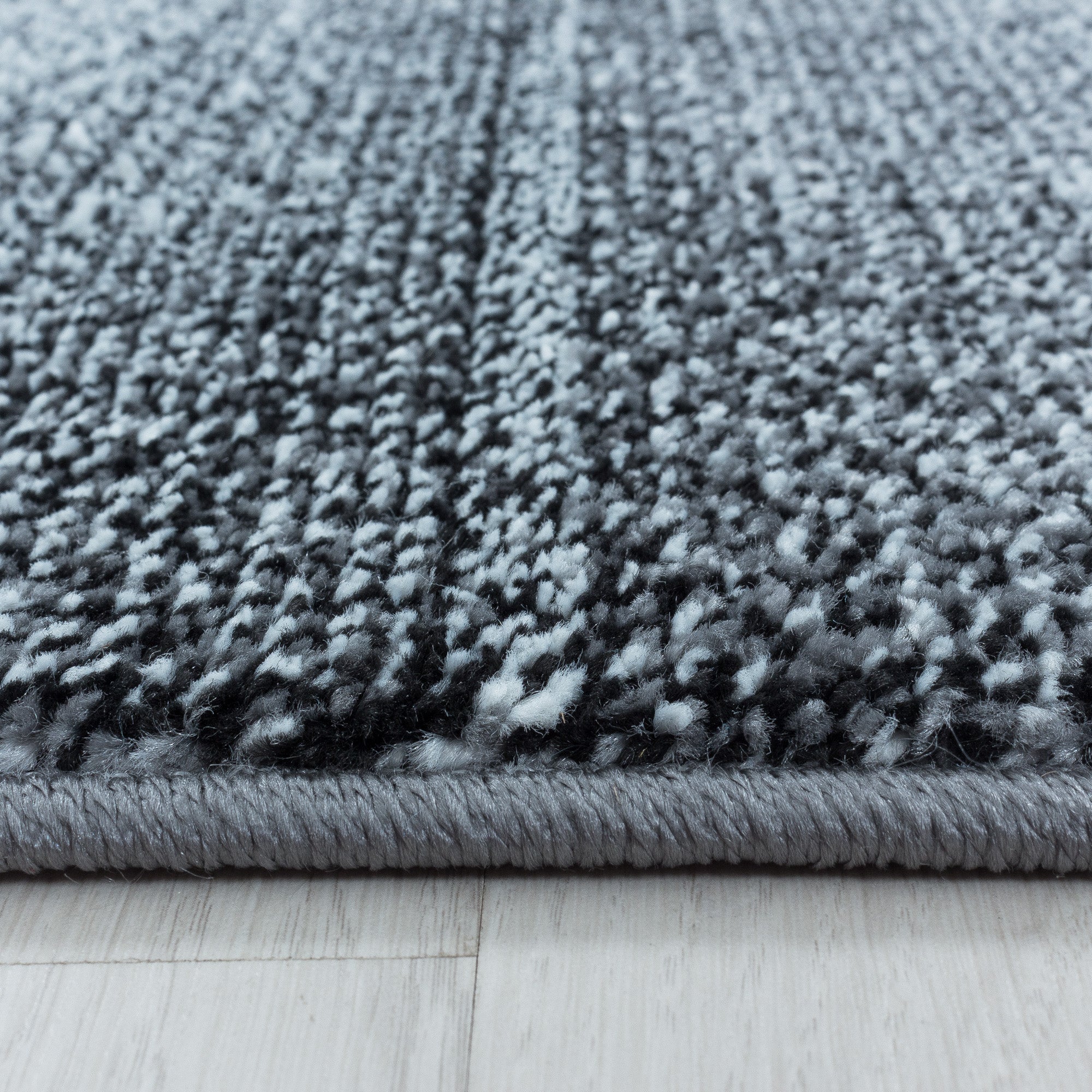 Tapis de salon design moderne, doux, à poils courts, design à carreaux, robuste