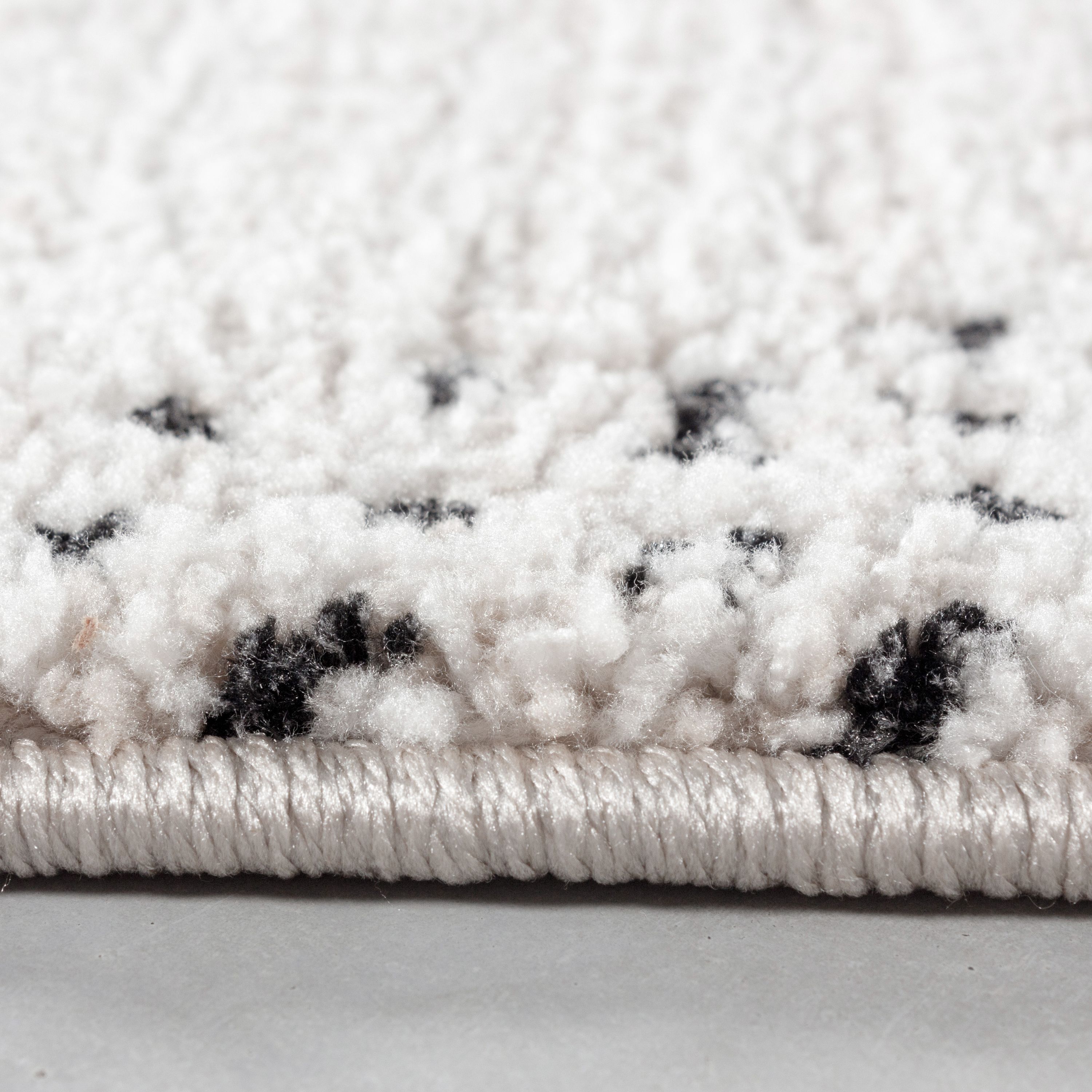 Short pile carpet living room Berber design Scandinavian style natural look