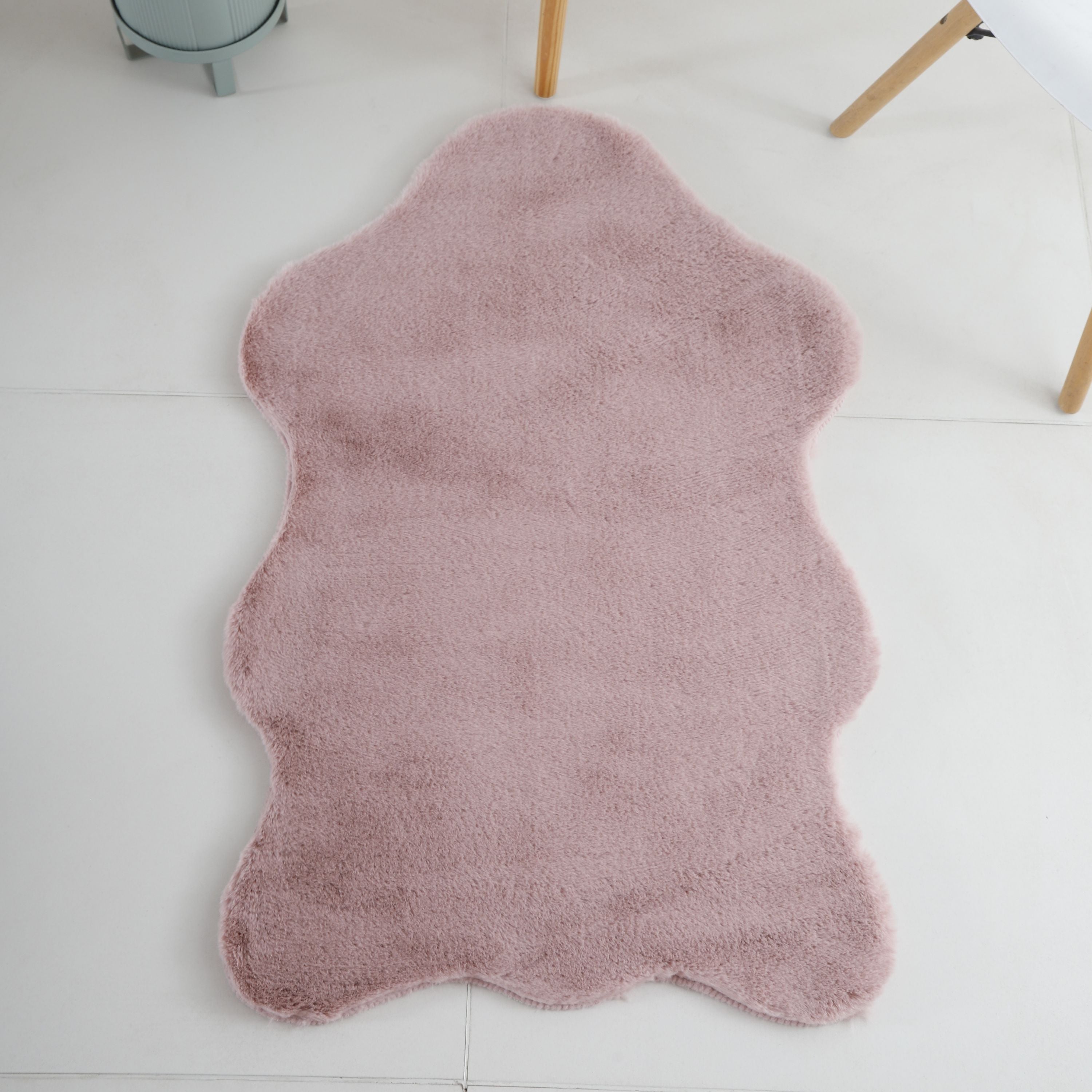 Rug plush plain sheepskin shape faux fur rug bedroom fur look