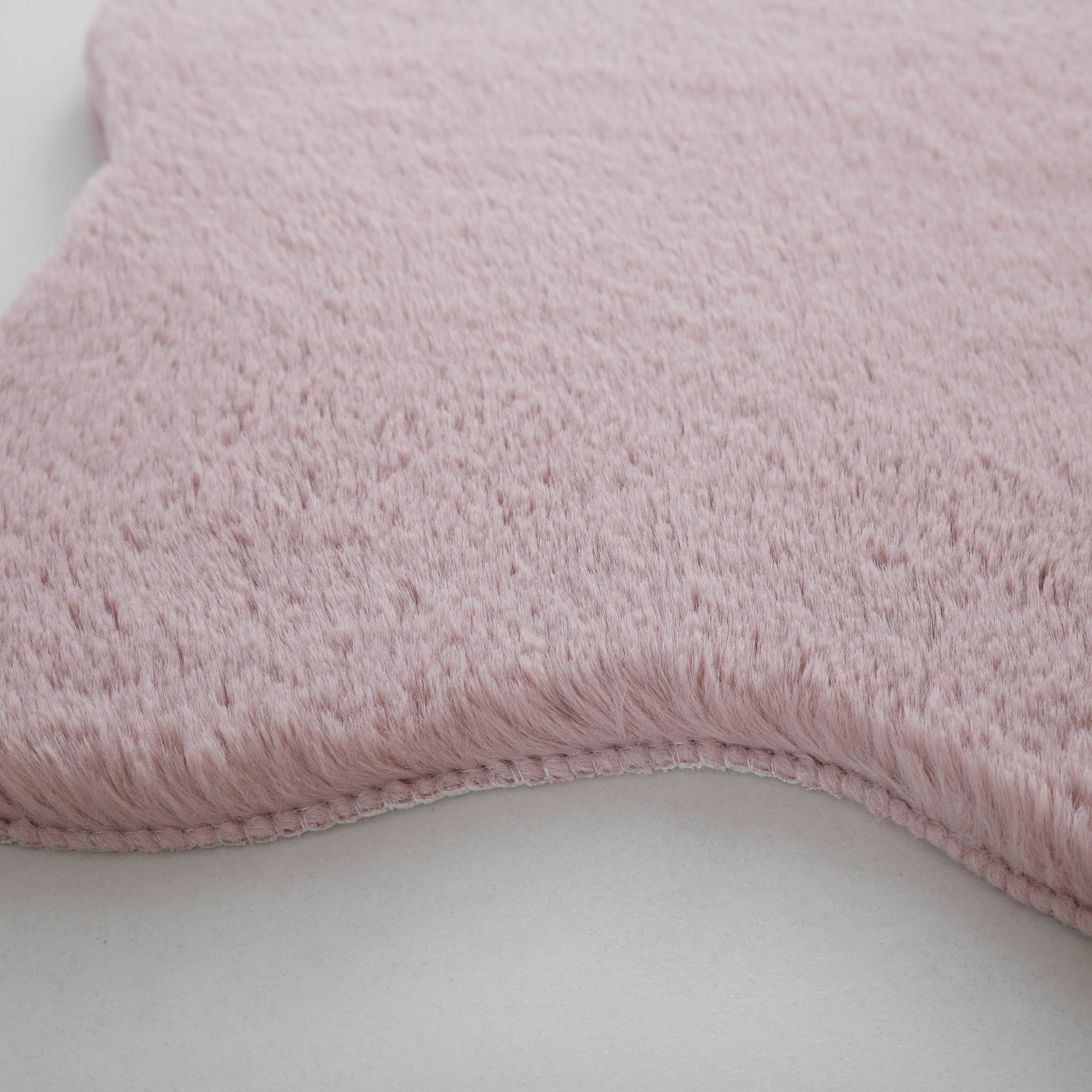 Rug plush plain sheepskin shape faux fur rug bedroom fur look