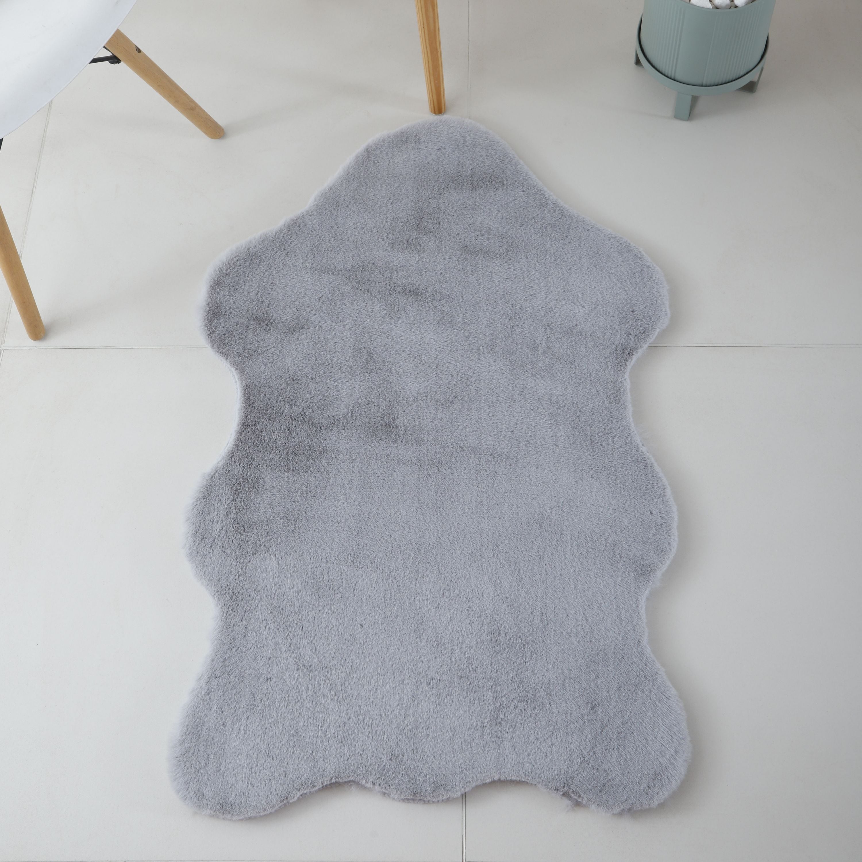 Rug plush plain sheepskin shape faux fur rug bedroom fur look