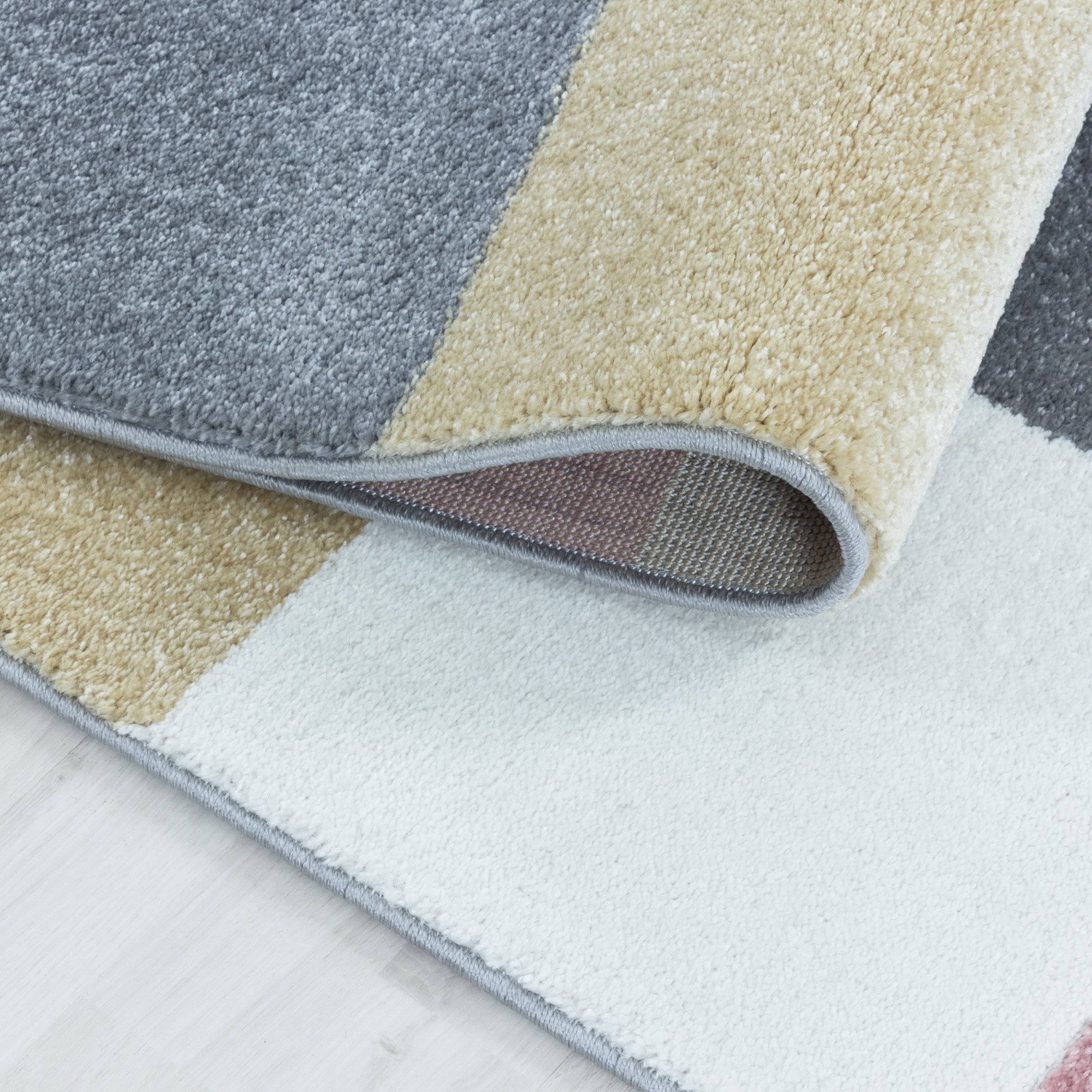 Children's Rug Colorful Checked Design Modern Soft Easy Care Rug Children's Room