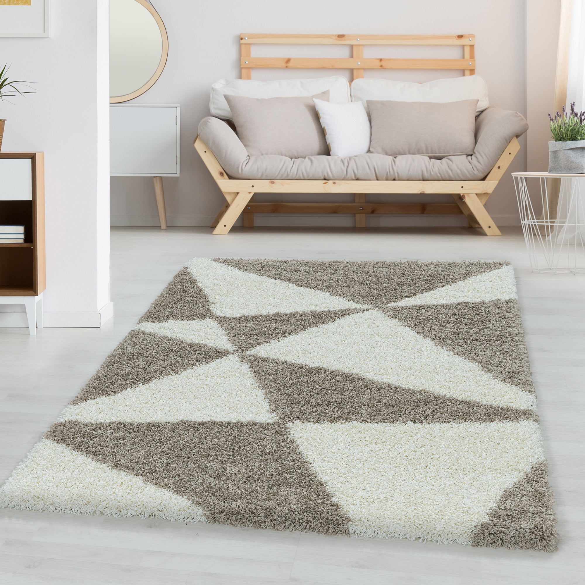Deep pile rug, long pile meander design, fluffy shaggy rug for living room