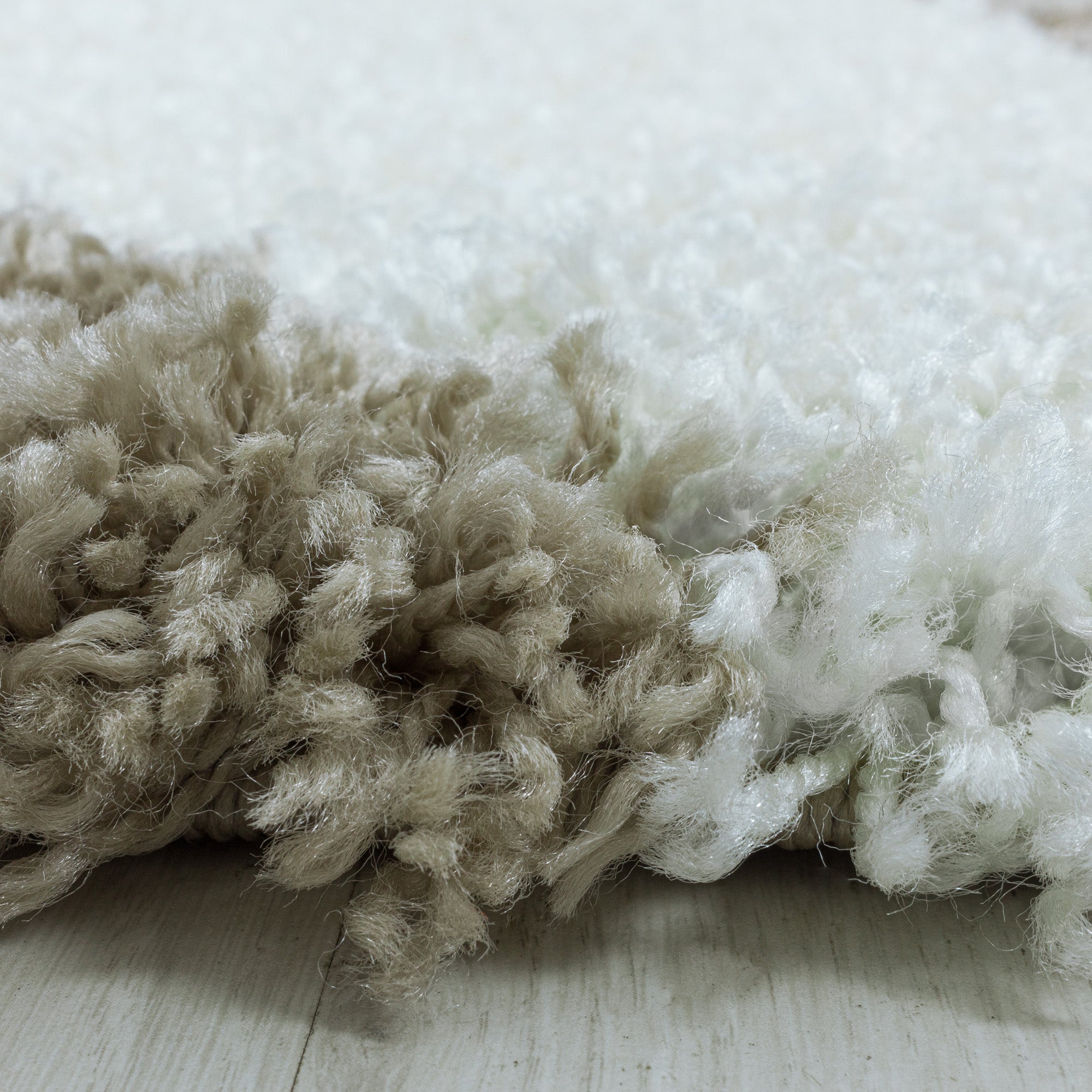 Deep pile rug, long pile meander design, fluffy shaggy rug for living room
