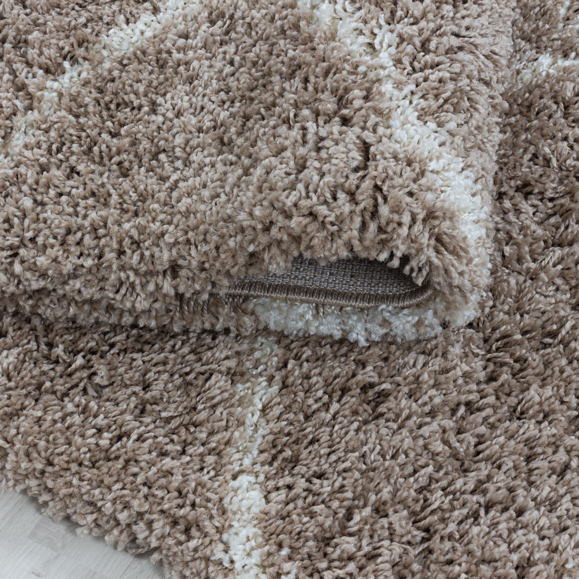 Tapis shaggy à poils longs salon design scandinave poils longs moelleux doux