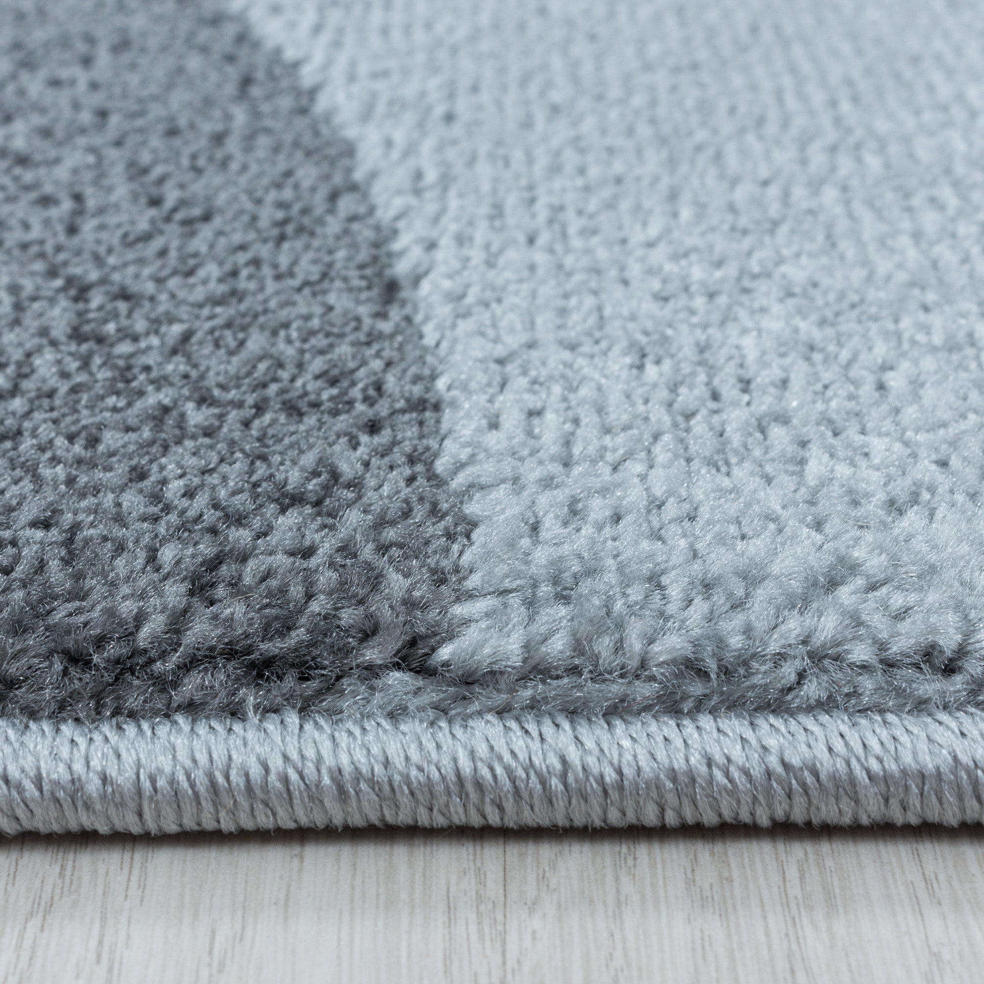 Designer short pile carpet geometric design easy care carpet living room
