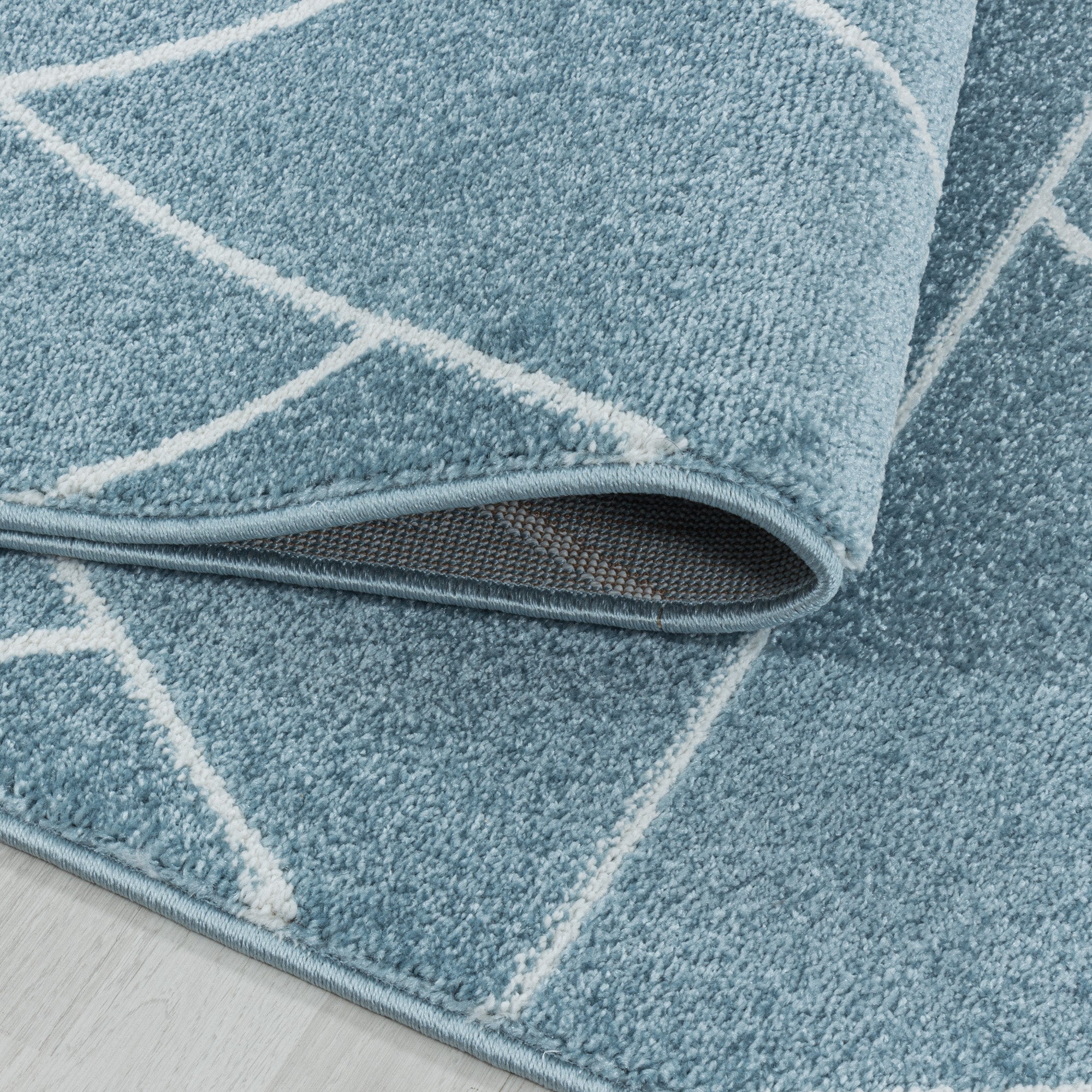 Designer short pile carpet geometric design easy care carpet living room