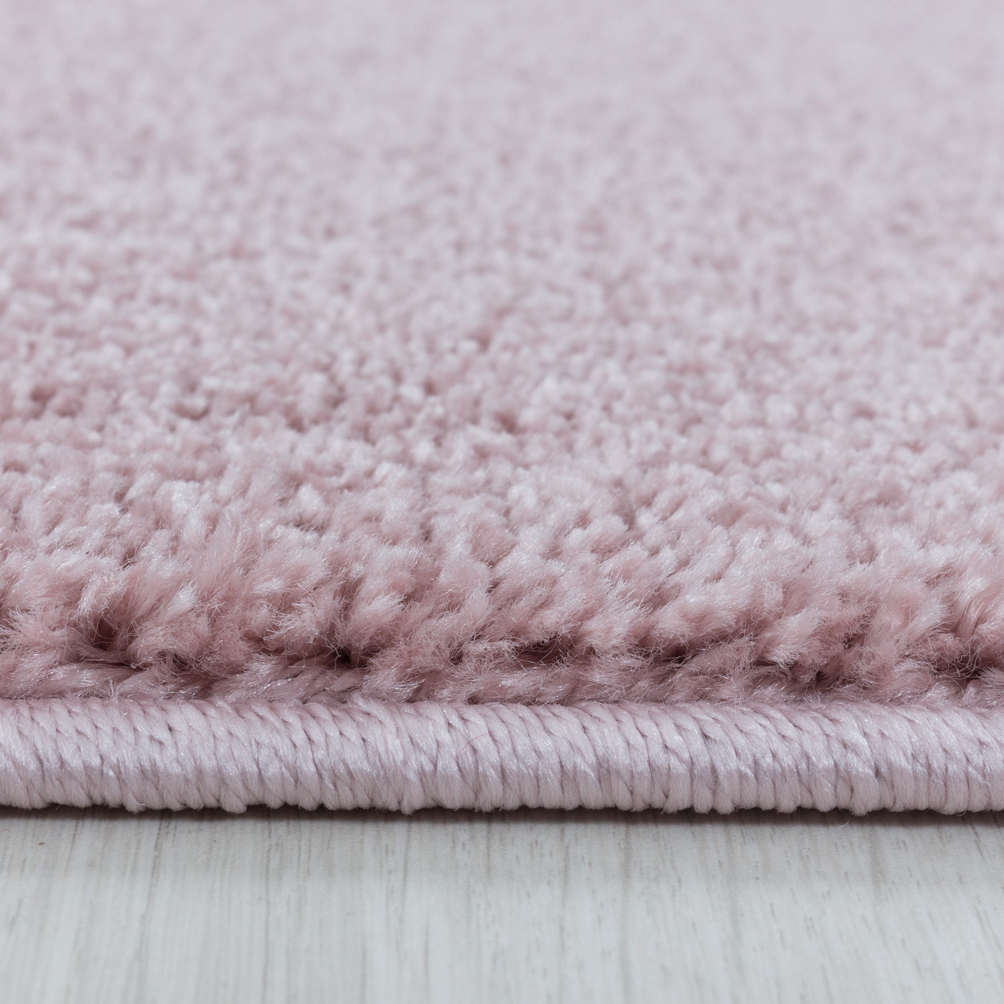 Modern designer short pile rug for living room, plain, robust, easy to care for