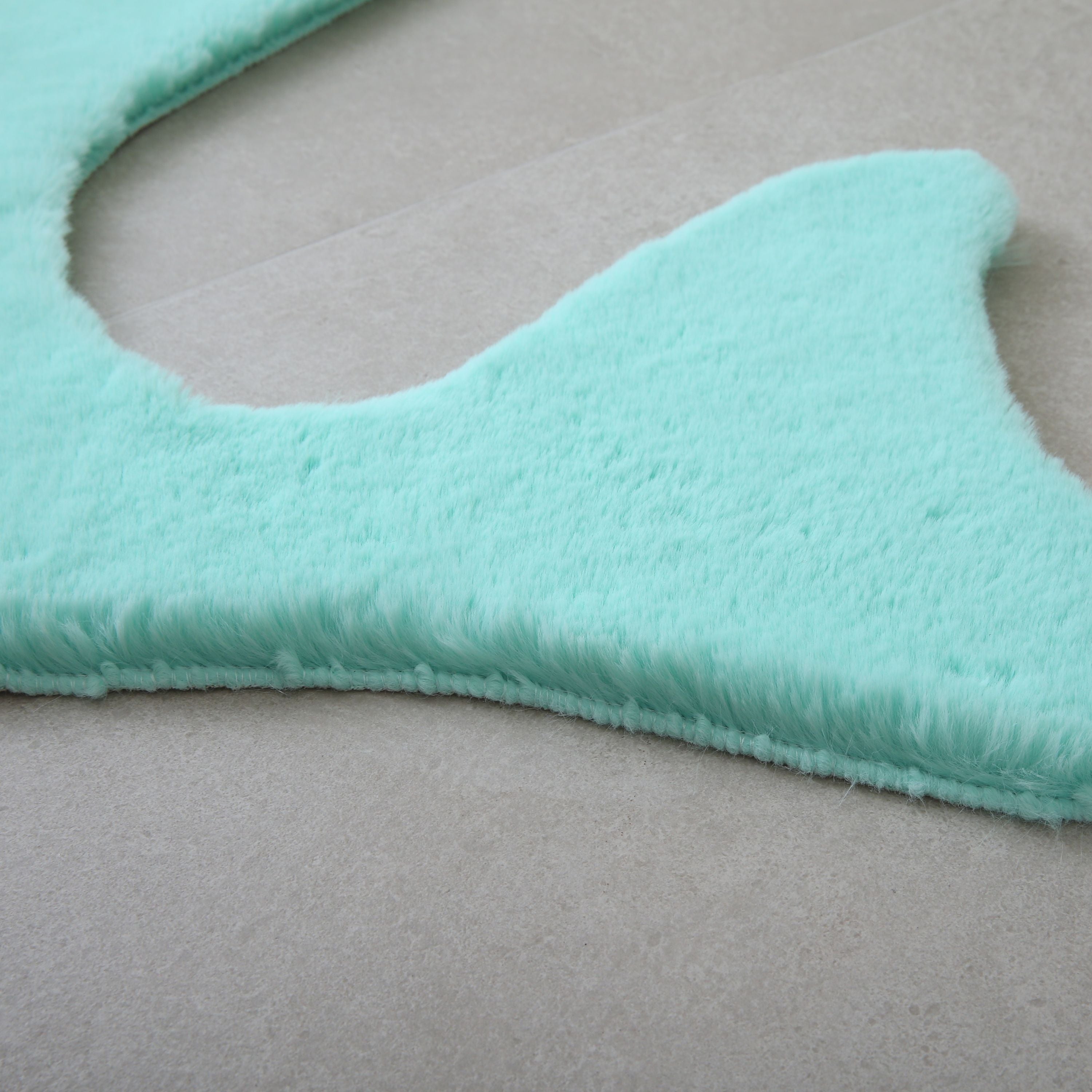 Tapis peluche uni forme baleine fausse fourrure chambre enfant aspect fourrure super doux