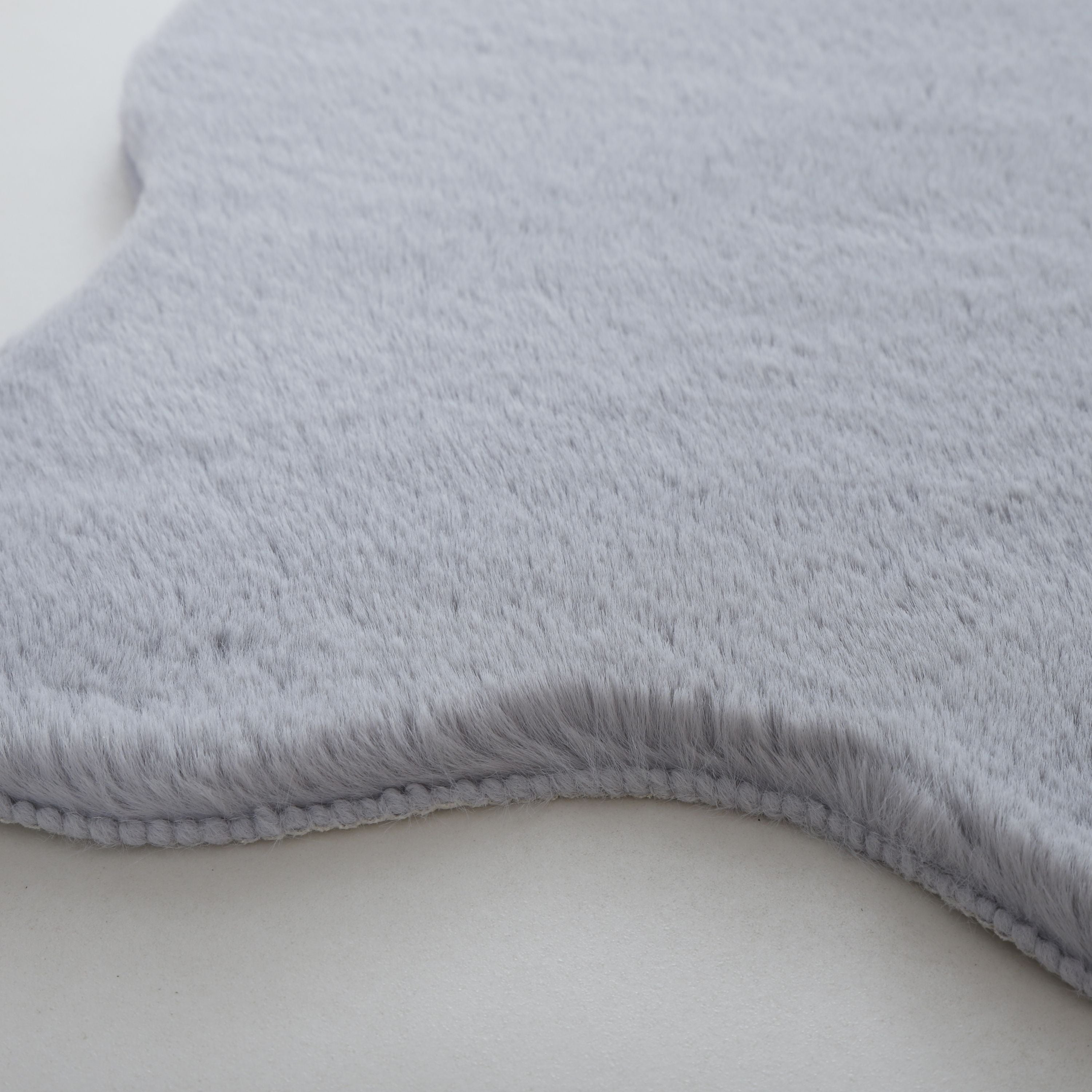Rug plush plain sheepskin shape faux fur rug bedroom fur look